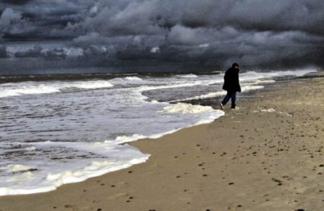 solitudine in riva al mare